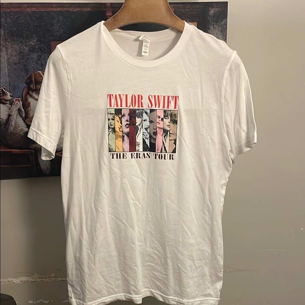 Taylor Swift White Short Sleeve Tee